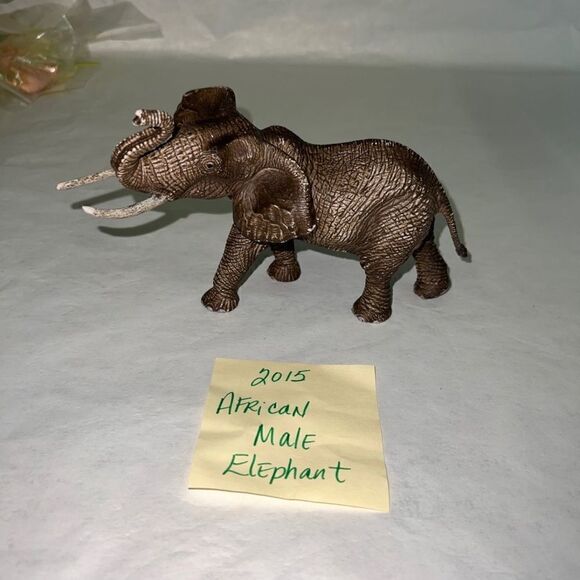 SCHLEICH 2015 am limes 69 African ELEPHANT with tusks - Picture 1 of 5